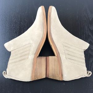 Dolce Vita Suede Booties Size 5